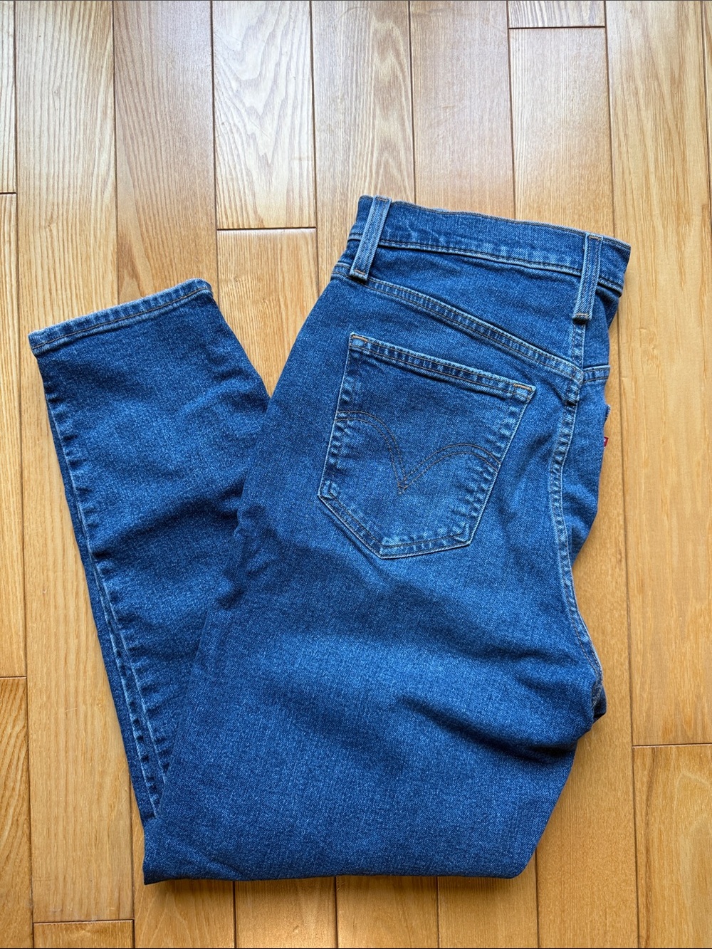Levis high waisted mom jean W30 L29